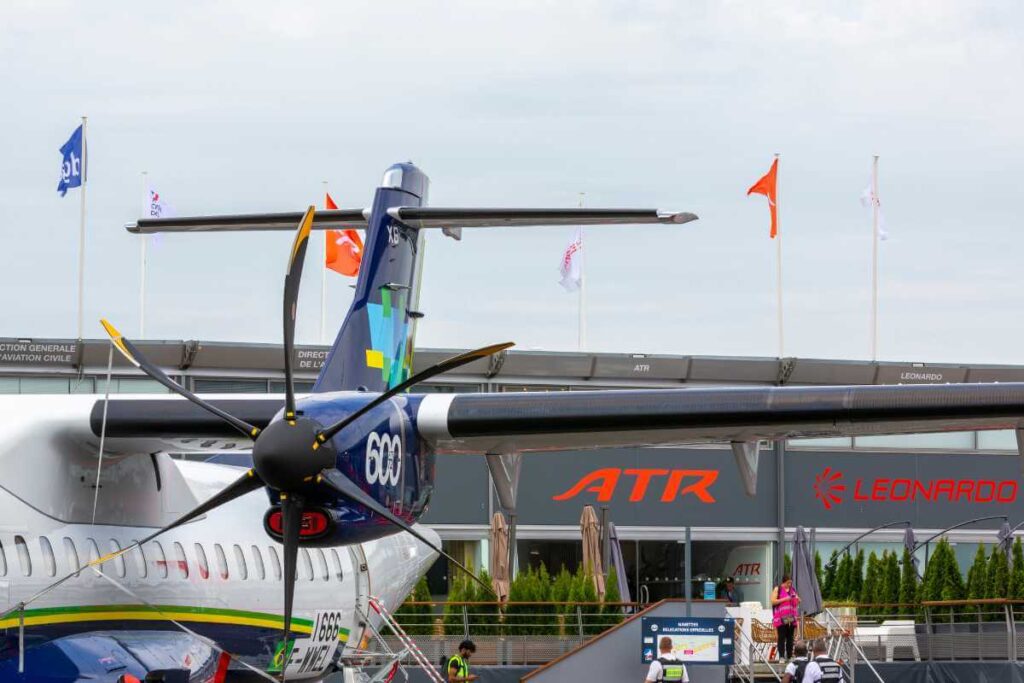 Aviation-commerciale-ATR-obtient-22-nouvelles-commandes-davions-au-Salon