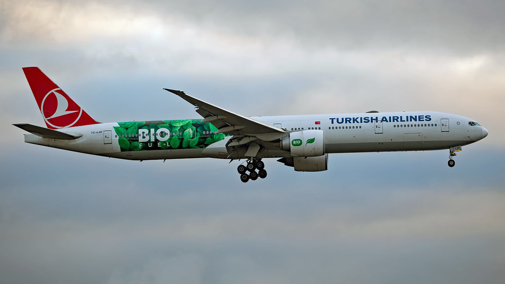 TC-LJH - Boeing 777-3F2ER - LHR